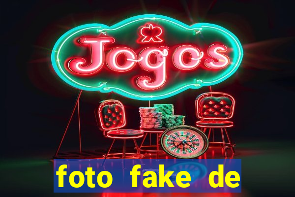 foto fake de menina no espelho cabelo cacheado